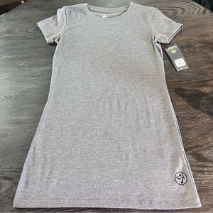 NWT Retired Zumba Gray and Black One More Dance Bubble Tee Size Spicy (Small)